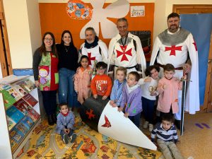 Los Templarios visitan el CEIP Albert Selma de Sta. Magdalena
